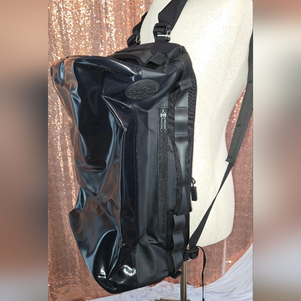 Black Gloss Trim Duffel Backpack - Unbranded
